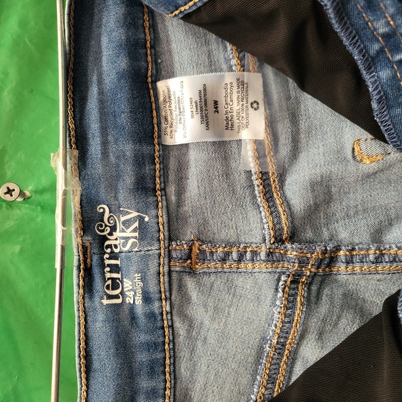 Jeans - Picture 2 of 9